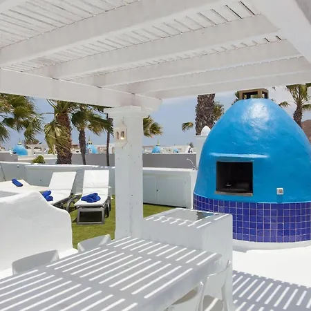 82 Βίλα Κοραλέχο